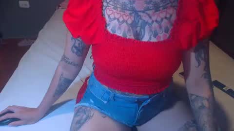 Snapshot of lucy_dreams69 chatting on August 6, 2026, 1:18 am Lucia online show from August 6, 2026, 1:18 am