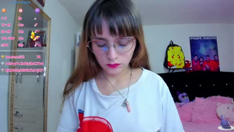 Snapshot of lucy_hess_ chatting on December 4, 2024, 2:31 am Lucy online show from December 4, 2024, 2:31 am