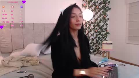 Snapshot of lucy_joi chatting on July 18, 2026, 6:06 am Luciana online show from July 18, 2026, 6:06 am