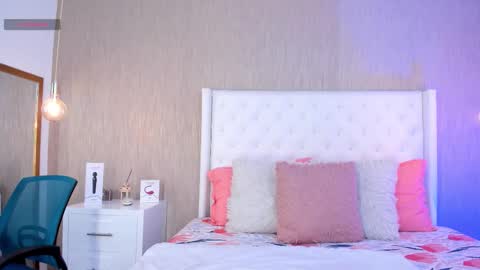 Lucy online show from December 17, 2025, 1:06 pm