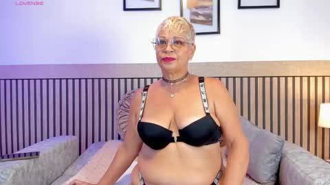 lucy milf online show from November 10, 2025, 10:47 am