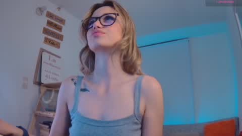 Snapshot of lucy_priincess chatting on January 10, 2025, 11:18 pm lucy online show from January 10, 2025, 11:18 pm