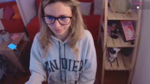 Snapshot of lucy_priincess chatting on January 28, 2025, 3:04 am lucy online show from January 28, 2025, 3:04 am