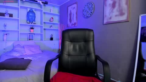 Lucy  online show from February 6, 2025, 8:45 pm