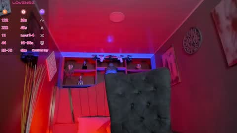 Lucy  online show from September 19, 2025, 12:17 pm