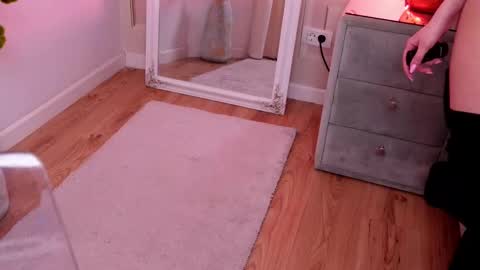 LucyAddison online show from March 11, 2025, 4:51 pm