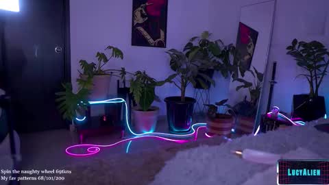 Lucy Alien  online show from November 26, 2025, 4:30 pm