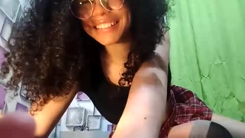 Snapshot of lucybellea chatting on November 30, 2025, 5:11 am Lucia online show from November 30, 2025, 5:11 am