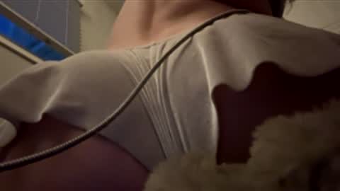 lucydreamsx2 online show from April 11, 2026, 2:27 am
