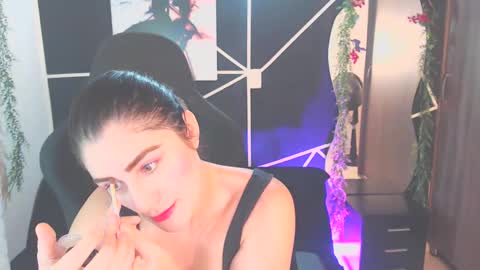 Snapshot of lucyli_ chatting on April 26, 2026, 12:14 pm LUCY online show from April 26, 2026, 12:14 pm
