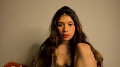 lucyportman online show from April 7, 2026, 1:28 am