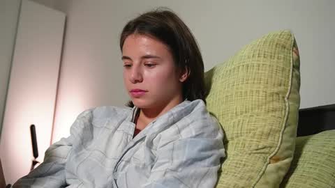 Snapshot of lucyrait chatting on December 7, 2024, 3:08 pm Lucy online show from December 7, 2024, 3:08 pm