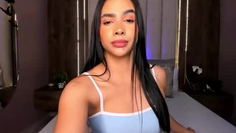 Snapshot of lucysalvatore chatting on October 16, 2025, 1:28 am Lucy online show from October 16, 2025, 1:28 am