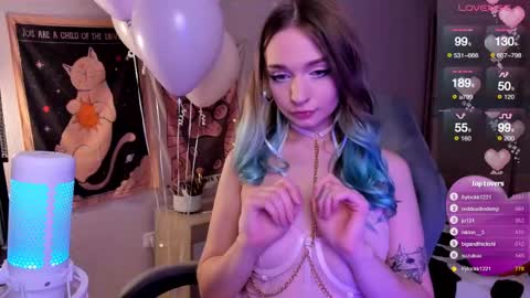 Snapshot of lucysbrain chatting on February 14, 2025, 9:32 pm Lucy online show from February 14, 2025, 9:32 pm