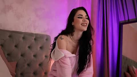 LucyWillow online show from April 29, 2026, 5:55 am