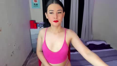 Snapshot of lucyx143 chatting on October 20, 2025, 7:42 am Lucy online show from October 20, 2025, 7:42 am