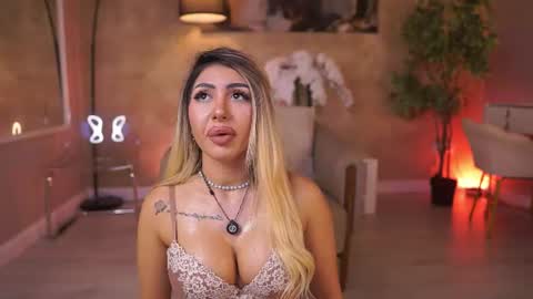 LucyRose online show from June 25, 2026, 8:08 am