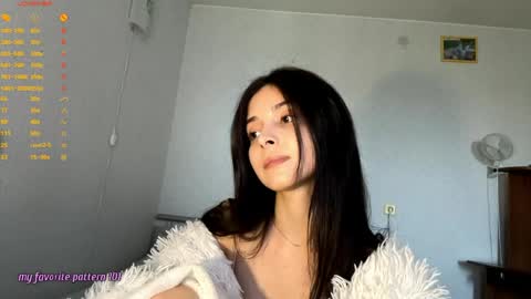 Snapshot of ludivinablice chatting on May 16, 2026, 6:43 am Mika online show from May 16, 2026, 6:43 am