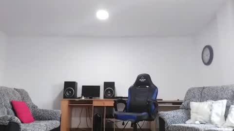 Luigi online show from October 25, 2025, 2:13 pm