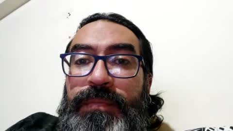 Snapshot of luis2988z chatting on June 19, 2026, 2:05 am Hairyman online show from June 19, 2026, 2:05 am
