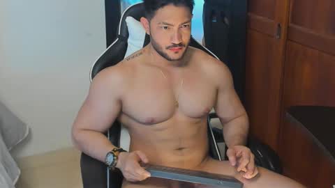 luis_baptista online show from September 28, 2025, 7:41 pm