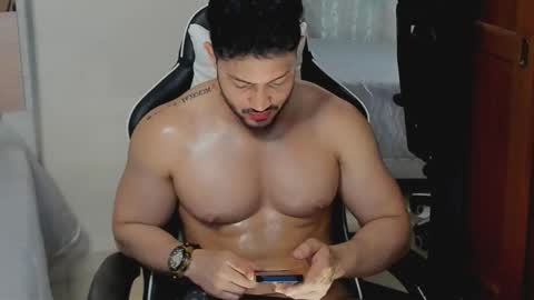 luis_baptista online show from October 21, 2025, 2:45 am