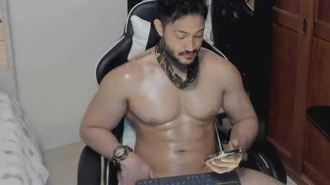 luis_baptista online show from May 26, 2026, 12:50 am