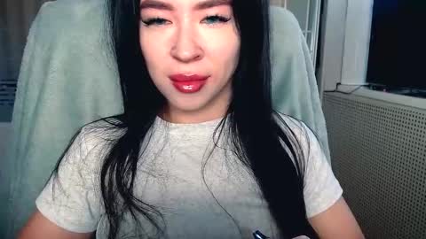 luisa lovedom online show from October 7, 2025, 8:11 am