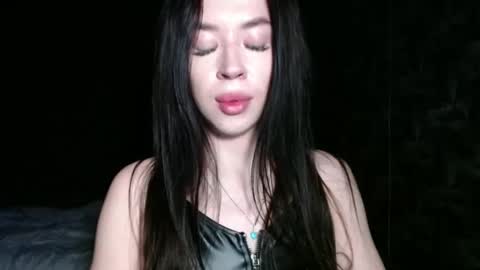 luisa lovedom online show from May 16, 2026, 12:07 am
