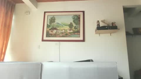 luisa_hollmes online show from November 11, 2025, 3:23 pm