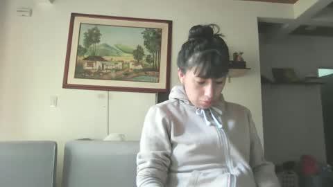 luisa_hollmes online show from November 16, 2025, 3:50 pm