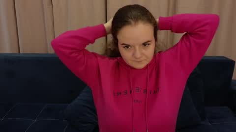 Luisa Rosee online show from February 8, 2025, 9:35 am