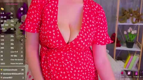 Snapshot of luisa_rosee chatting on May 11, 2026, 7:22 pm Luisa Rosee online show from May 11, 2026, 7:22 pm