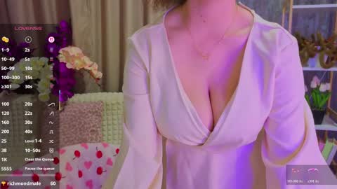 Snapshot of luisa_rosee chatting on May 13, 2026, 7:22 pm Luisa Rosee online show from May 13, 2026, 7:22 pm