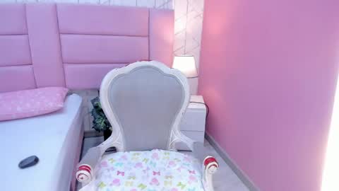 Snapshot of luisajonnes chatting on September 10, 2025, 1:44 pm Luisa Jones online show from September 10, 2025, 1:44 pm