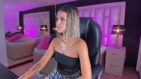 Luisa  online show from July 2, 2026, 4:02 pm