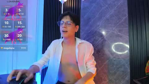 luixdust1 online show from November 27, 2025, 5:53 am