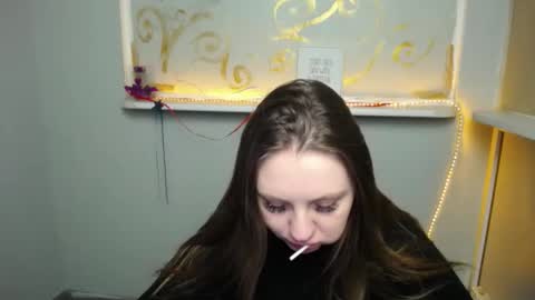 Snapshot of luizaheems_ chatting on February 7, 2025, 10:50 am Luiza online show from February 7, 2025, 10:50 am