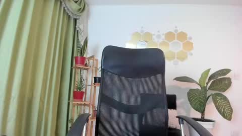 Snapshot of lukacastillo chatting on May 10, 2026, 3:01 am Luka Castillo online show from May 10, 2026, 3:01 am