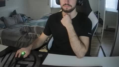 lukasschoetz online show from February 11, 2025, 11:54 am