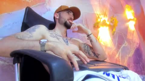 LUKE online show from January 31, 2025, 4:27 pm