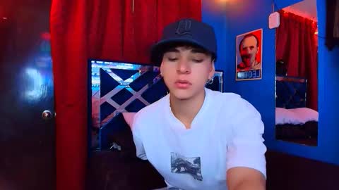 Snapshot of luke_howland chatting on March 3, 2026, 3:12 am Luke online show from March 3, 2026, 3:12 am