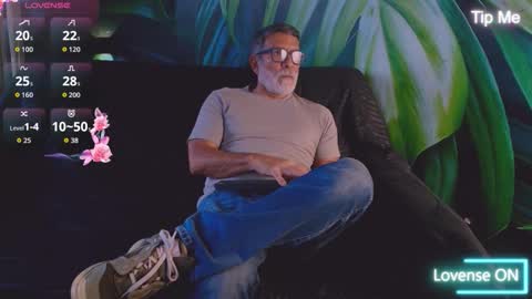 Luke Crews online show from December 21, 2025, 8:27 pm