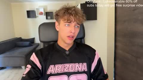 Snapshot of lukedesirable chatting on July 16, 2026, 1:39 pm lukedesirable online show from July 16, 2026, 1:39 pm