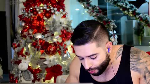 Lukhas f4f online show from December 7, 2024, 4:53 am