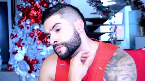 Lukhas f4f online show from December 9, 2024, 8:01 pm