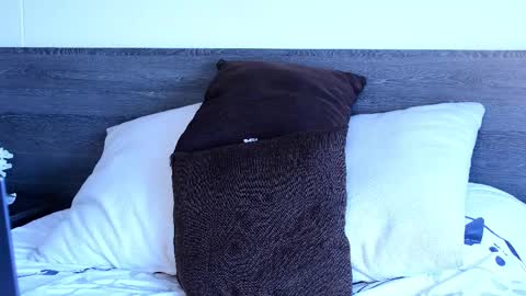 Lukhas f4f online show from October 20, 2025, 6:52 pm