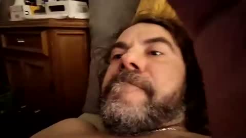 lukypuky232137993 online show from November 23, 2025, 4:01 am