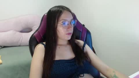 Vicky online show from December 5, 2024, 5:39 pm