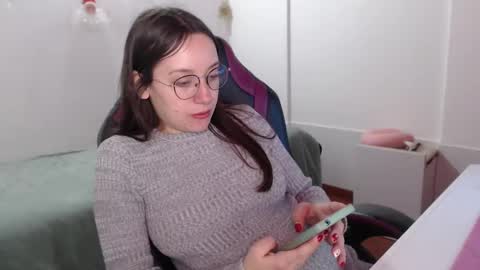 Vicky online show from January 8, 2025, 7:03 pm